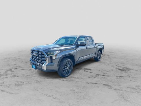 Used 2024 Toyota Tundra Platinum AWD/4WD image 4