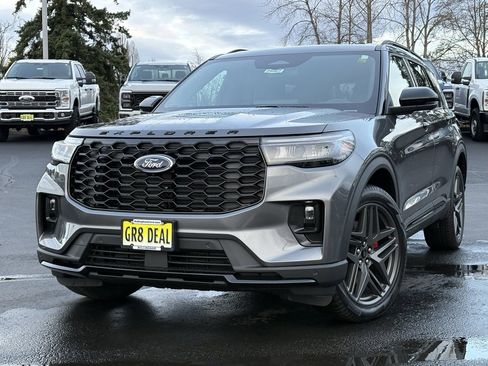 New 2026 Ford Explorer ST-Line w/ ST-Line Street Pack image 1