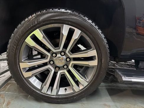 Used 2019 GMC Yukon Denali w/ Denali Ultimate Package image 32