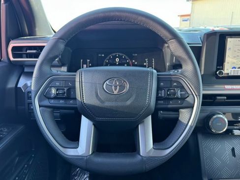Used 2025 Toyota 4Runner SR5 image 22