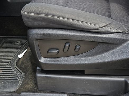 Used 2018 Chevrolet Silverado 1500 LT w/ Texas Edition RWD image 28