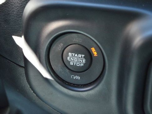 Used 2021 Jeep Wrangler Sport image 26