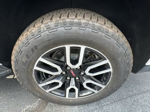 Used 2022 GMC Yukon AT4 w/ Max Trailering Package image 28