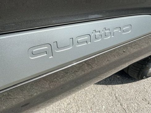Used 2018 Audi Q7 3.0T Prestige AWD/4WD image 9