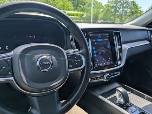 Used 2024 Volvo S60 B5 Core FWD image 30