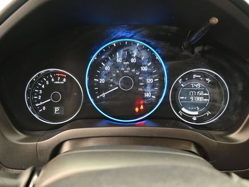 Used 2017 Honda HR-V EX image 11