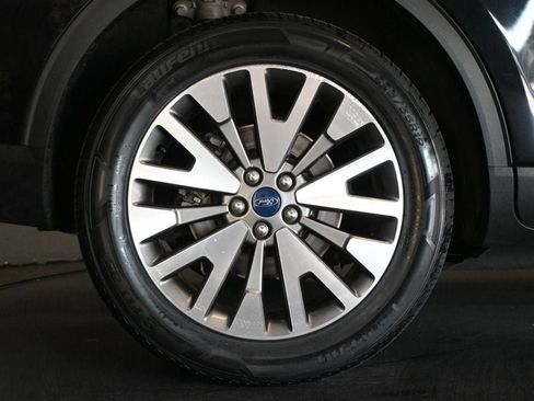 Used 2020 Ford Escape Titanium FWD image 9