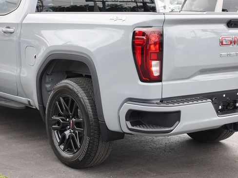 Used 2024 GMC Sierra 1500 Elevation AWD/4WD image 10