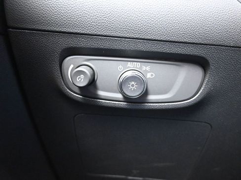 Used 2025 Buick Encore GX Preferred image 21