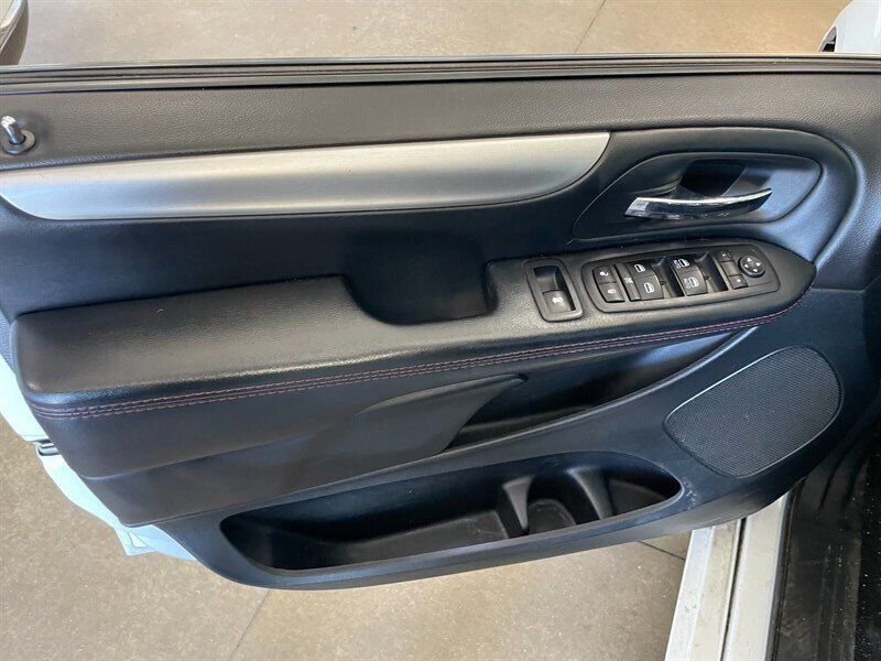 Used 2019 Dodge Grand Caravan GT FWD image 20