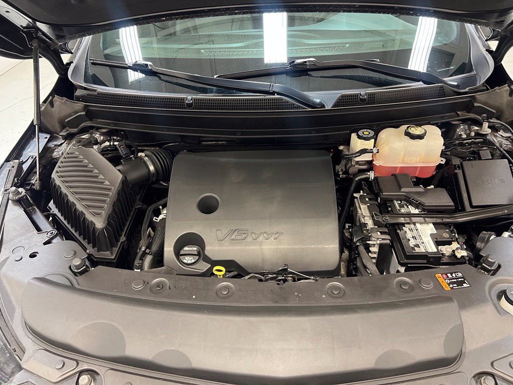 Used 2023 Buick Enclave Essence FWD image 35