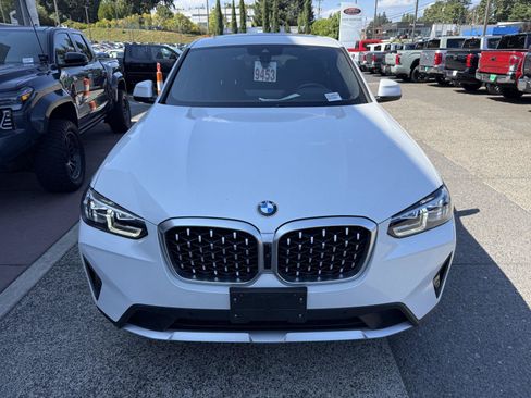 Used 2024 BMW X4 xDrive30i w/ Premium Package AWD/4WD image 8
