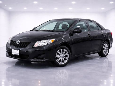Used 2010 Toyota Corolla image 1