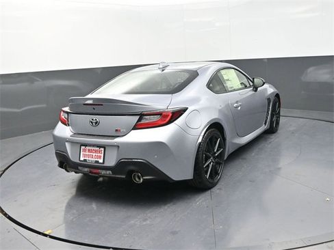 New 2025 Toyota GR86 Premium image 7