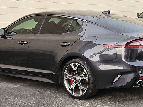 Used 2019 Kia Stinger GT2 RWD image 3