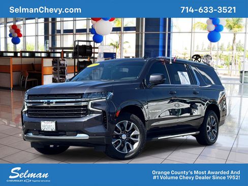 Used 2022 Chevrolet Suburban LT w/ LT Signature Package RWD image 1