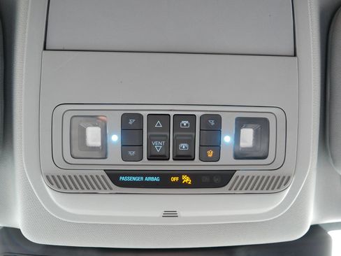 Used 2022 Ford Explorer XLT w/ Equipment Group 202A AWD/4WD image 33