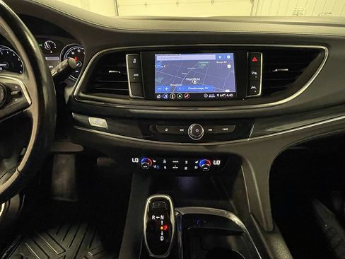 Used 2020 Buick Enclave Premium AWD/4WD image 36