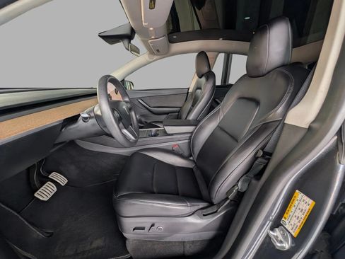 Used 2022 Tesla Model Y Performance AWD/4WD image 11