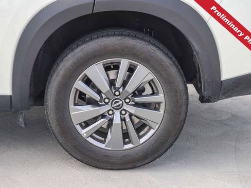 Used 2024 Nissan Pathfinder SV FWD image 12