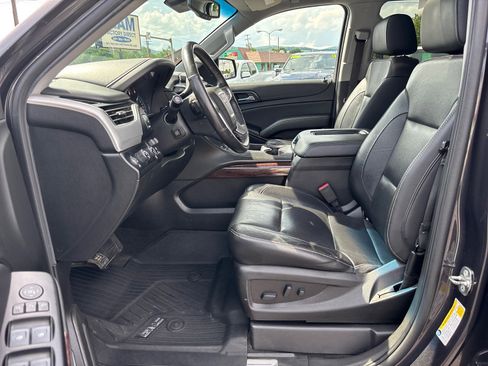 Used 2018 GMC Yukon XL SLT w/ Premium Edition AWD/4WD image 10