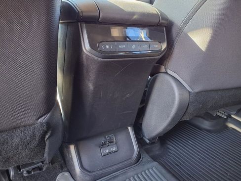 Used 2022 Toyota Highlander L image 26