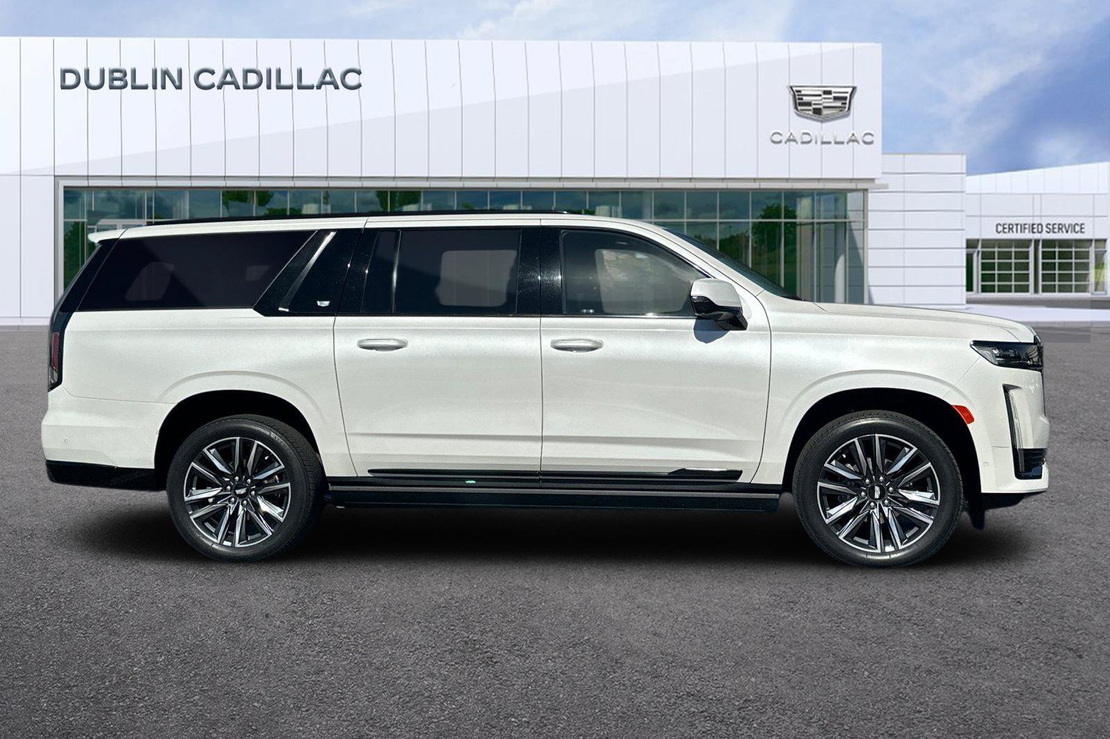 Used 2021 Cadillac Escalade ESV Sport Platinum AWD/4WD image 3