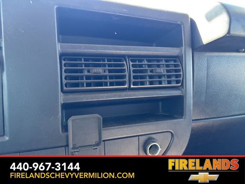 Used 2018 GMC Savana 2500 w/ Driver Convenience Package image 17