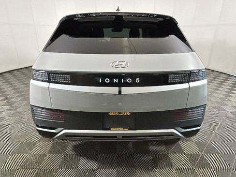 Used 2024 Hyundai Ioniq 5 SEL RWD image 3