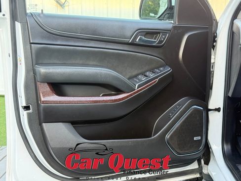 Used 2016 GMC Yukon XL SLT w/ Open Road Package AWD/4WD image 11