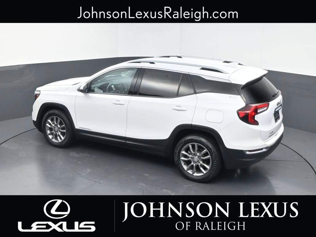 Used 2022 GMC Terrain SLT w/ Infotainment Package II FWD image 26