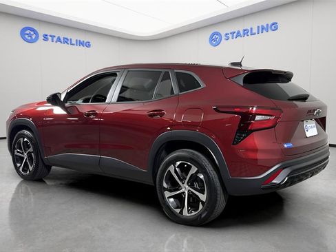 Certified 2024 Chevrolet Trax RS w/ Driver Confidence Package image 9