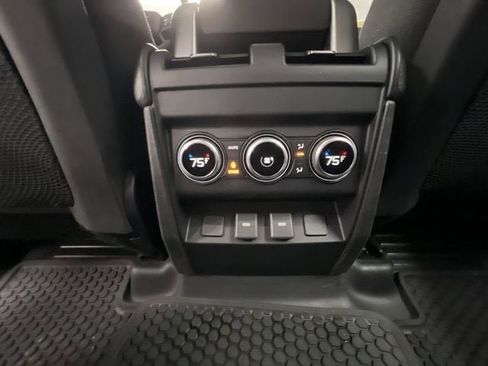 Used 2023 Land Rover Defender 130 X image 22