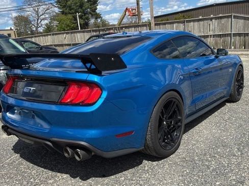 Used 2019 Ford Mustang GT Premium w/ GT Performance Package RWD image 3
