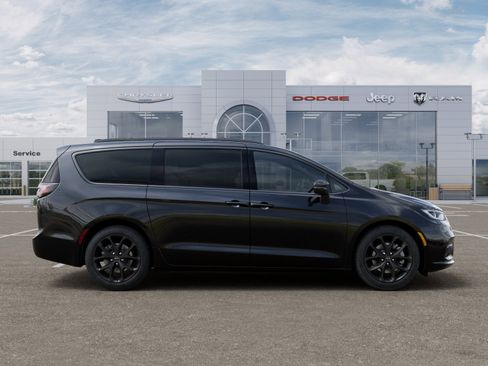 New 2026 Chrysler Pacifica Select image 47