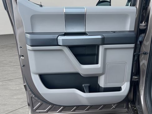 Used 2016 Ford F150 XLT w/ Equipment Group 302A Luxury image 30