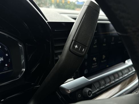 Used 2023 Chevrolet Silverado 1500 LT AWD/4WD image 19