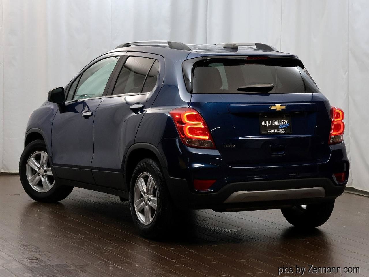 Used 2020 Chevrolet Trax LT w/ LT Convenience Package FWD image 9