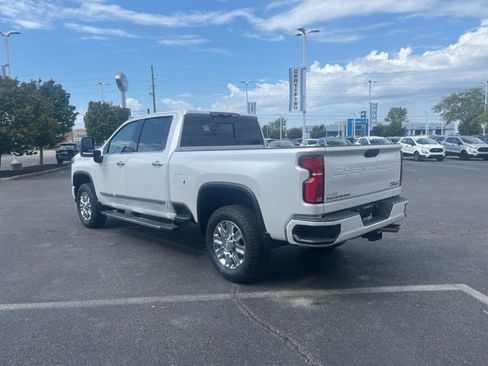 Used 2024 Chevrolet Silverado 3500 High Country image 11