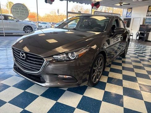Used 2018 MAZDA MAZDA3 Touring image 3