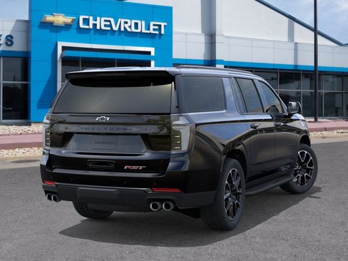New 2026 Chevrolet Suburban RST w/ Comfort Package AWD/4WD image 4