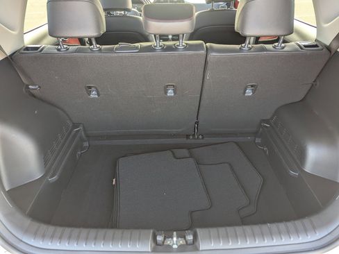 Used 2023 Kia Soul GT-Line image 11