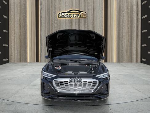 Used 2024 Audi Q8 e-tron Premium Plus w/ Premium Plus Package AWD/4WD image 23