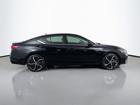 Used 2024 Nissan Altima 2.5 SR image 4
