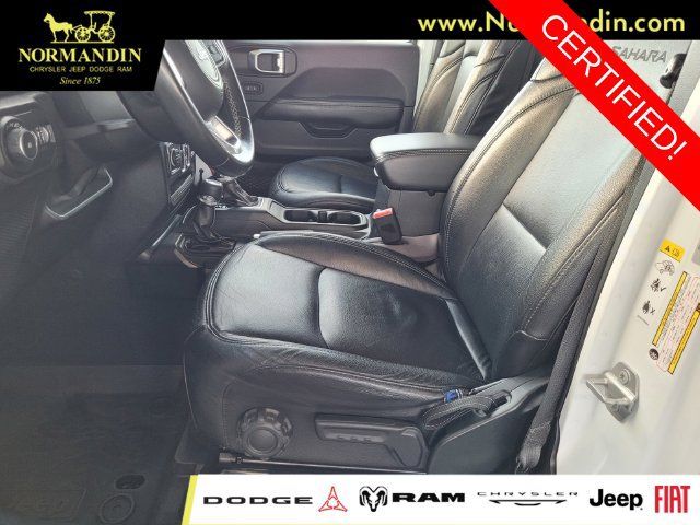 Certified 2018 Jeep Wrangler Unlimited Sahara w/ LED Lighting Group AWD/4WD image 16