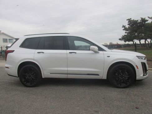 Used 2023 Cadillac XT6 Premium Luxury w/ Technology Package image 24