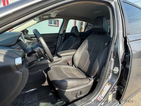 Used 2020 Nissan Altima 2.5 SR FWD image 11