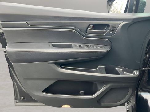 Used 2024 Honda Odyssey EX-L image 12