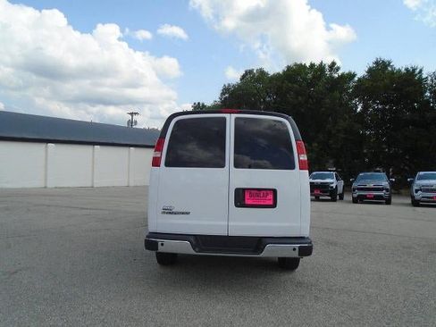 Used 2025 Chevrolet Express 3500 LT w/ LT Preferred Equipment Group RWD image 21