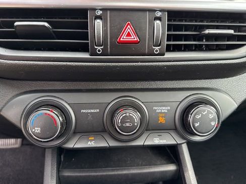 Certified 2023 Kia Forte LXS w/ LXS Technology Package image 27